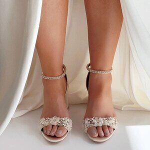 Badgley Mischka Finesse - Ivory BRIDAL Shoes